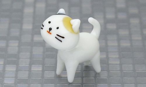 三毛猫のガラス細工