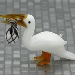 コウノトリのガラス細工