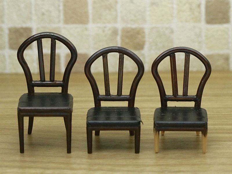 ファミレス改造③-椅子の脚 | ガラス細工コレクション